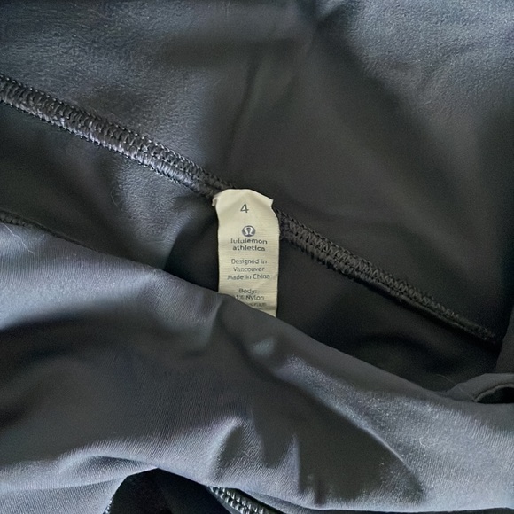 Gray Lululemon Leggings Size 4 - Picture 4 of 4